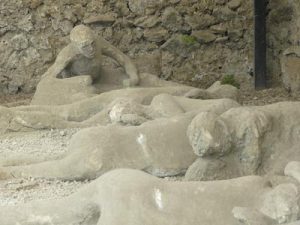 bodies found in pompeii